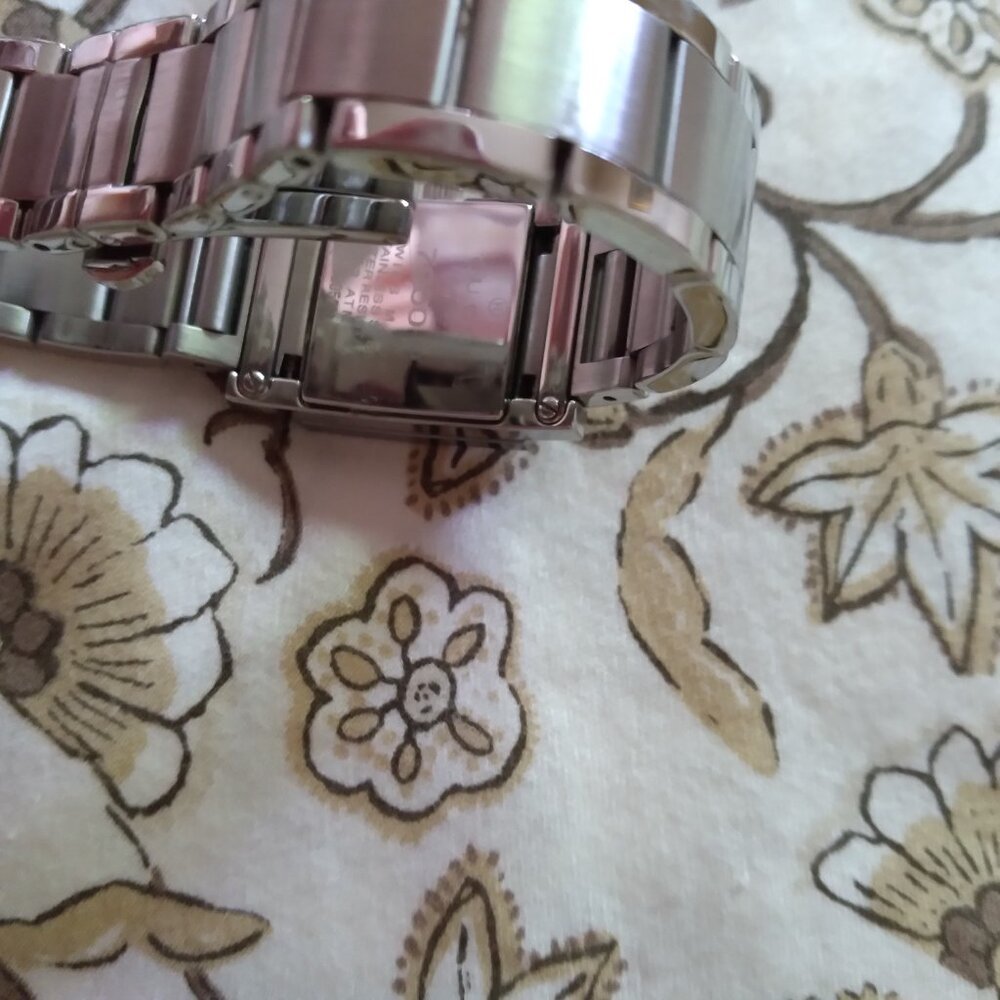 Gucci Watch Women's - Picture 6 of 7